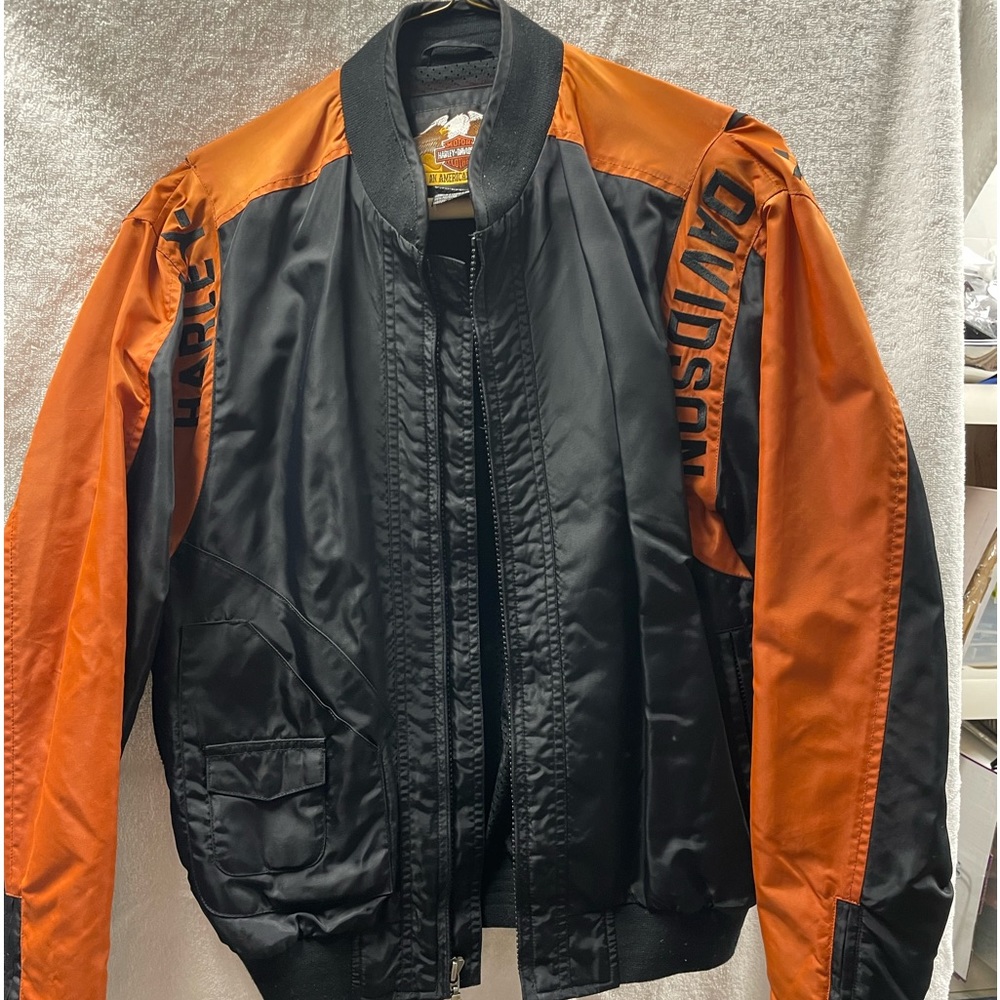 Harley Davidson men’s nylon jacket. Size ex-small (women med)excellent condition